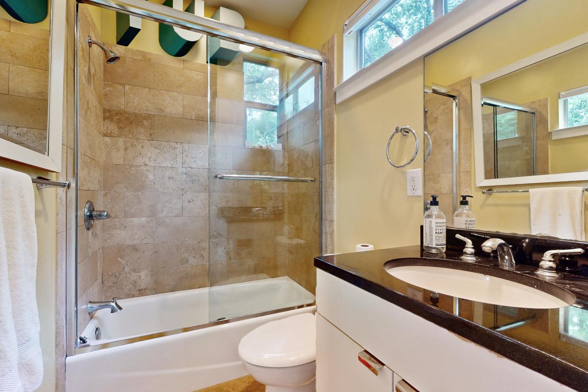 Giraffic Park Villa Austin Exterior photo